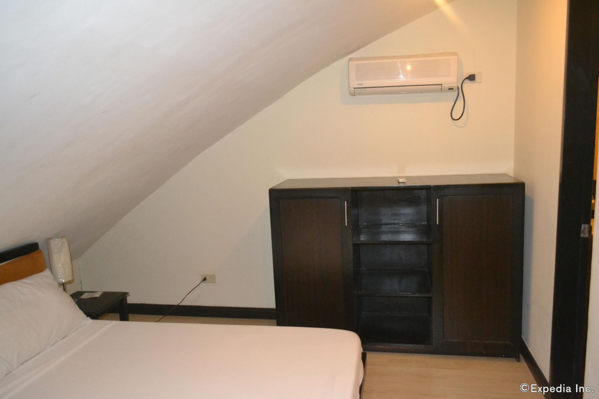 Lancaster Hotel Cebu Мактан Экстерьер фото
