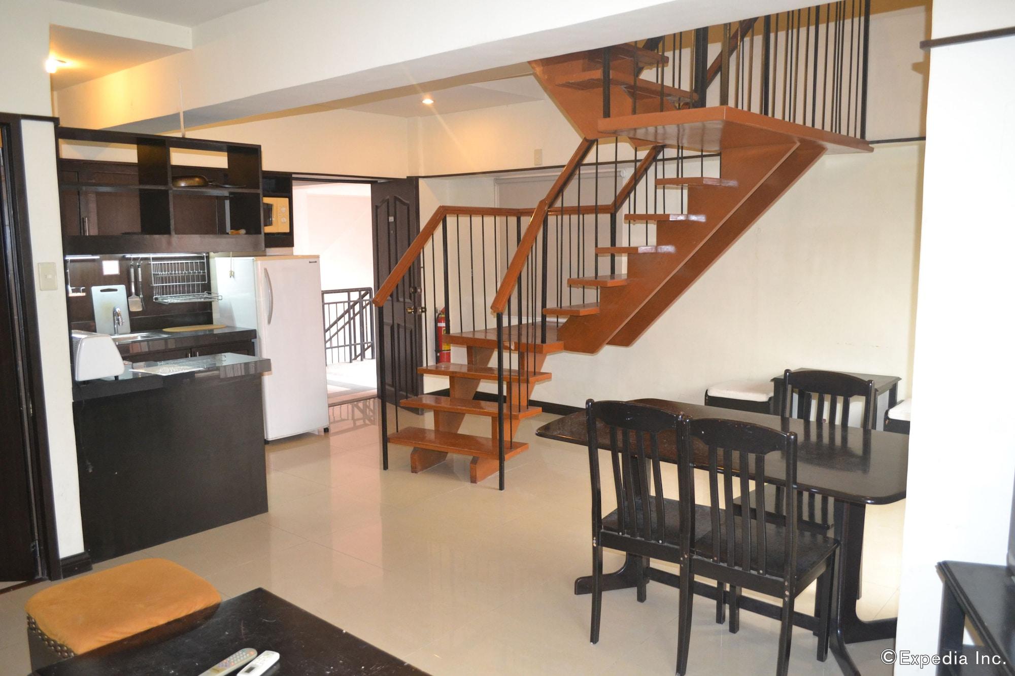 Lancaster Hotel Cebu Мактан Экстерьер фото