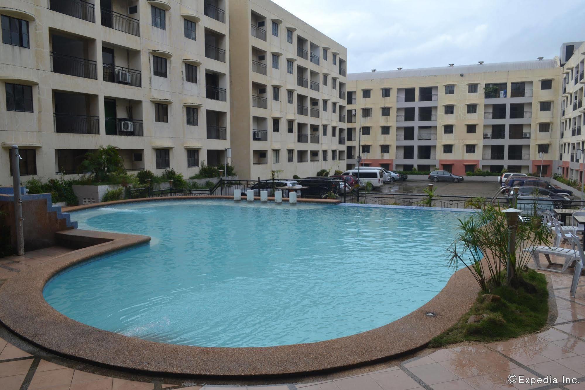 Lancaster Hotel Cebu Мактан Экстерьер фото