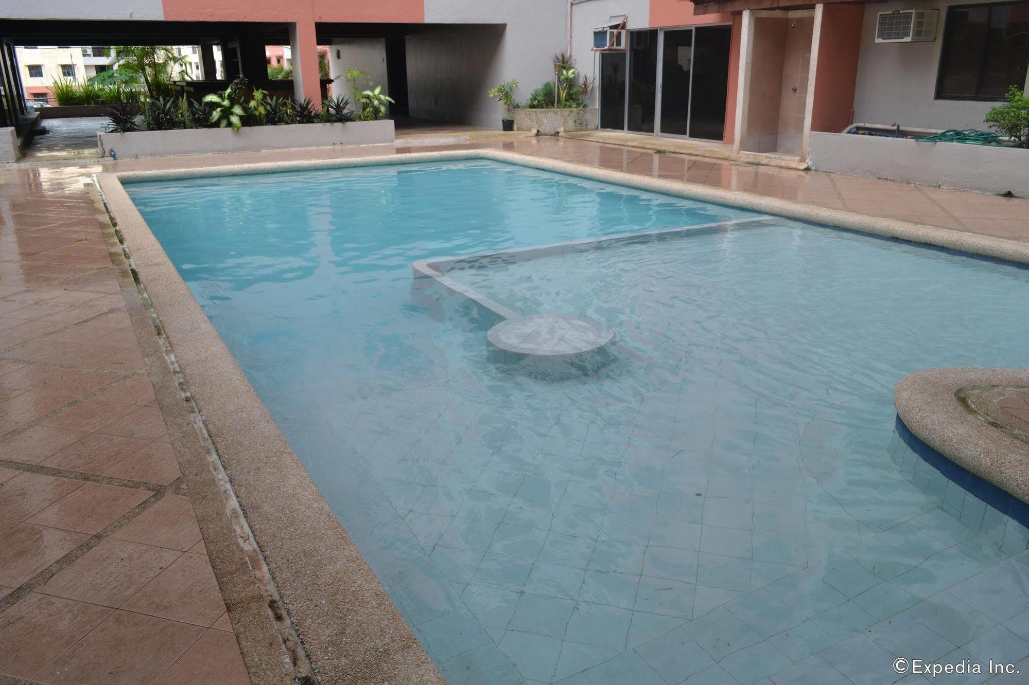 Lancaster Hotel Cebu Мактан Экстерьер фото