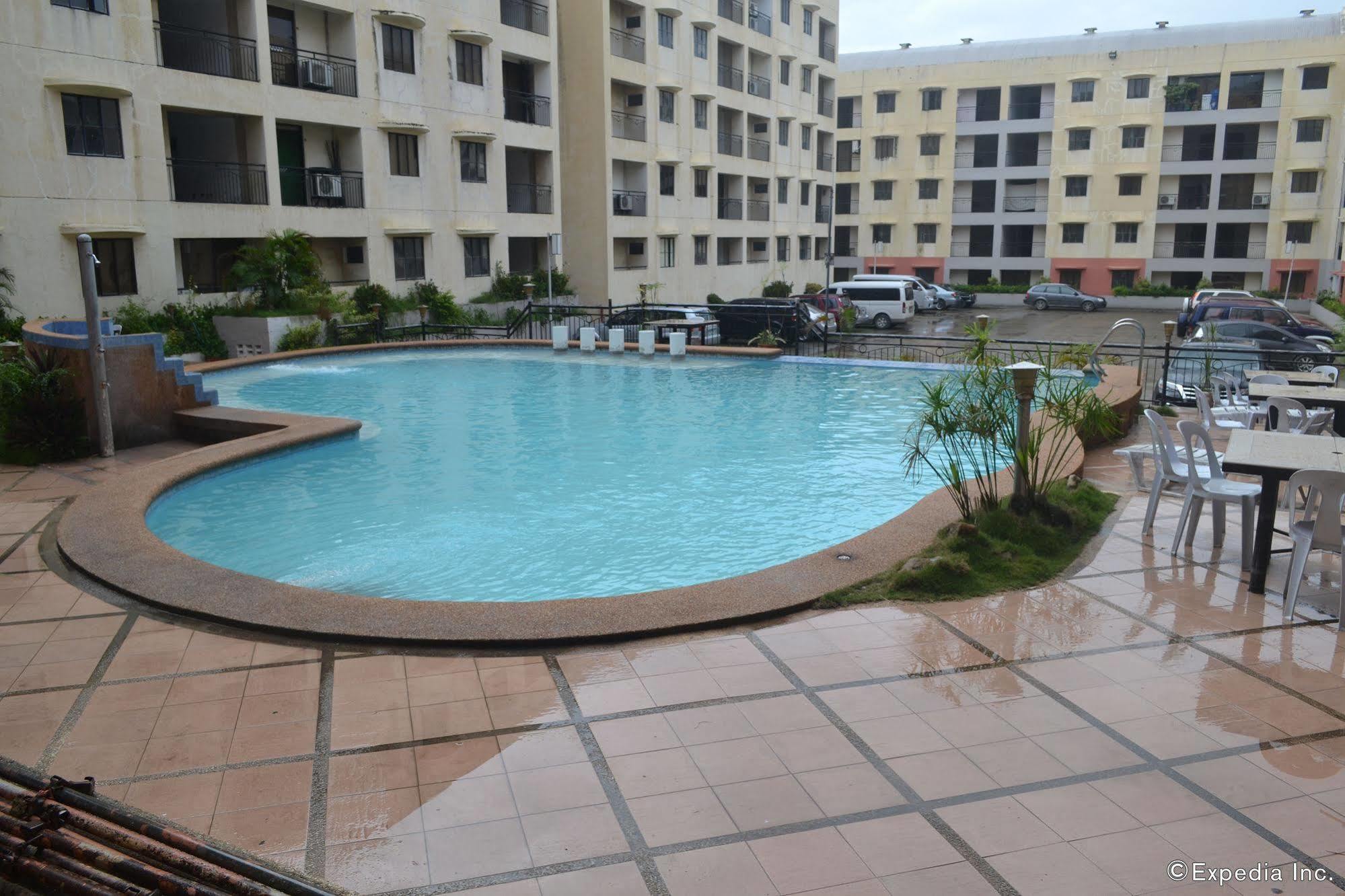 Lancaster Hotel Cebu Мактан Экстерьер фото